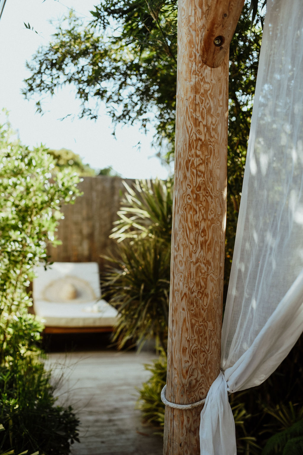 Formule Zen !

Patio 60'﻿﻿ - Massage Ancestral 60'﻿﻿﻿﻿ - Déjeuner - 175€ - Réservation uniquement par téléphone. image