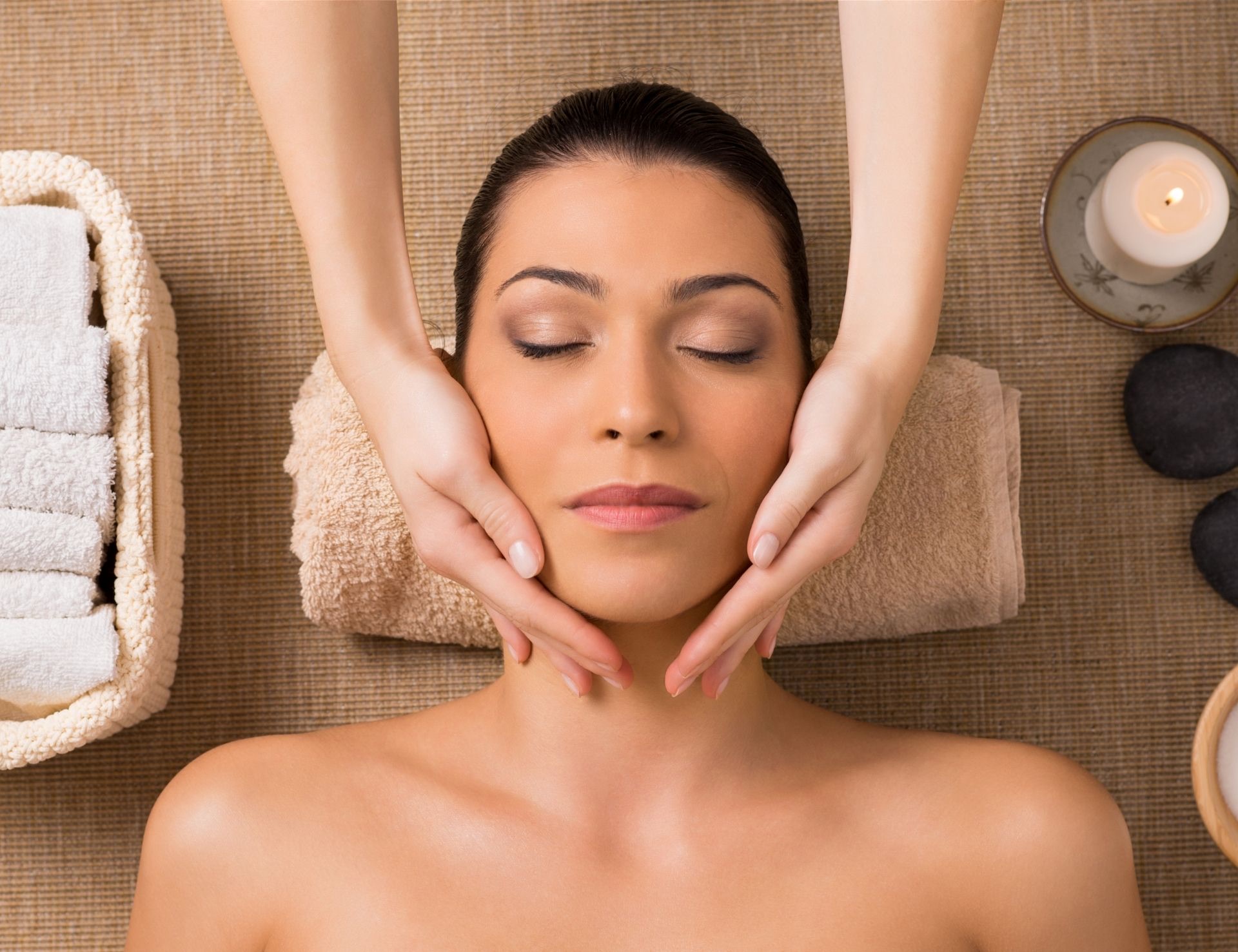 Massage du Visage Relaxant En Duo image