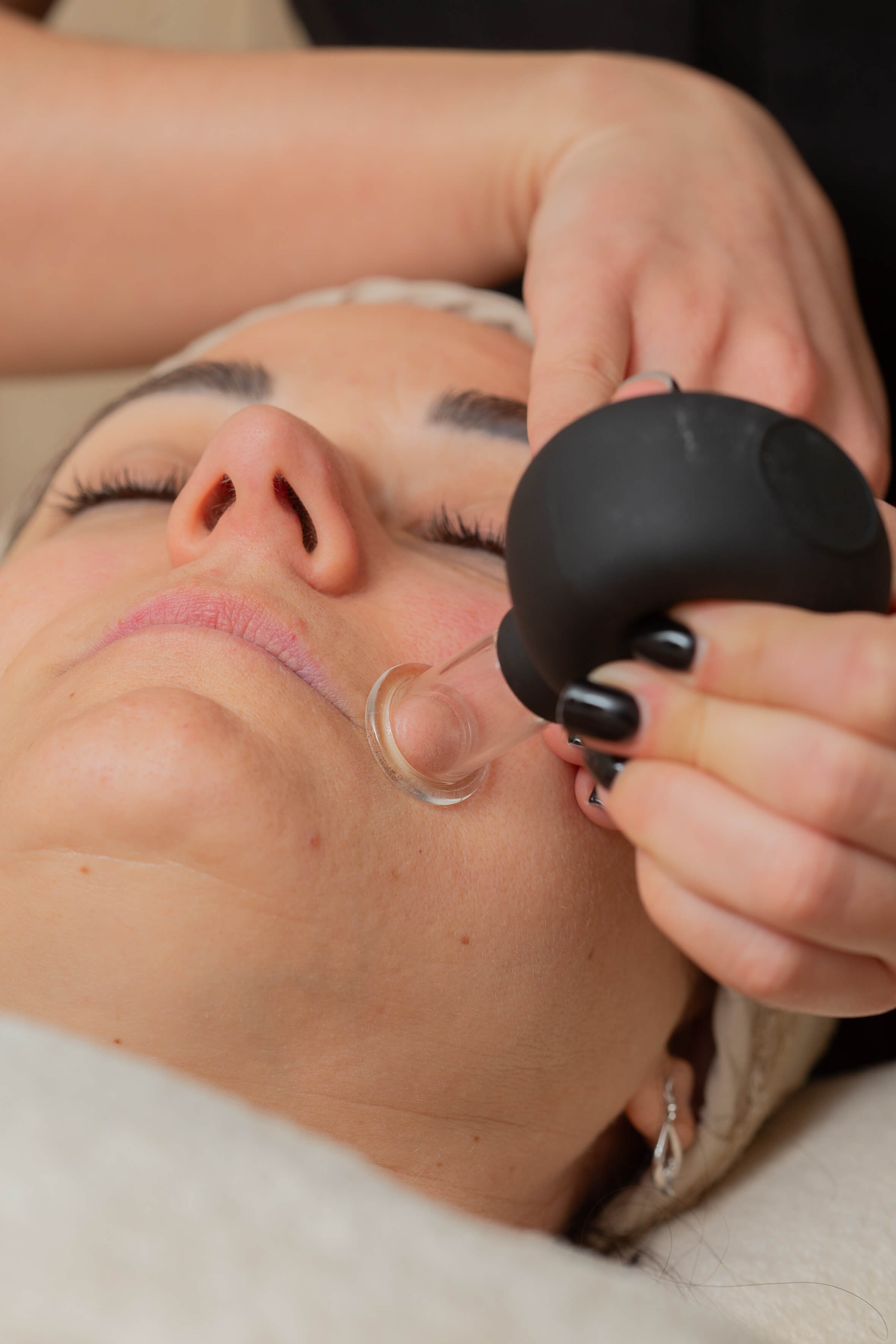 soin facialiste facelift "ventouses" image