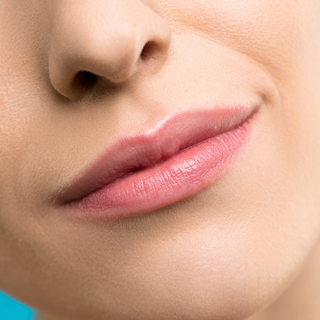 EPILATION FEMME : LÈVRE SUPÉRIEURE OU MENTON image