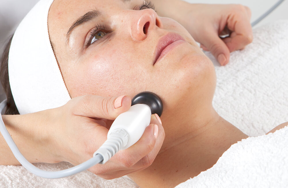 ULTRA LIFT : L'ovale du visage image