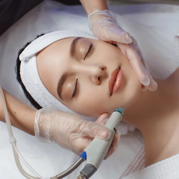 Soin Complet Hydraspaface avec Luminothérapie image