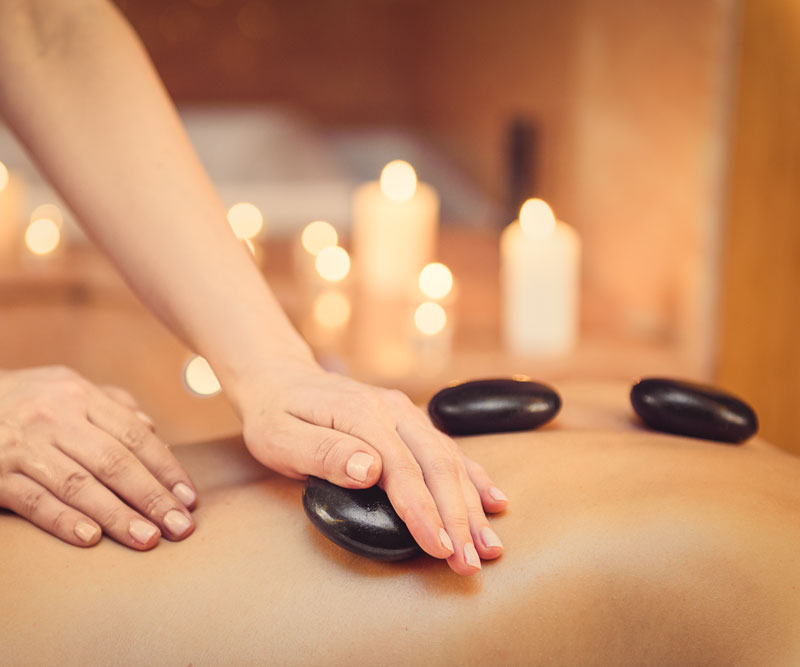Massage aux pierres chaudes image