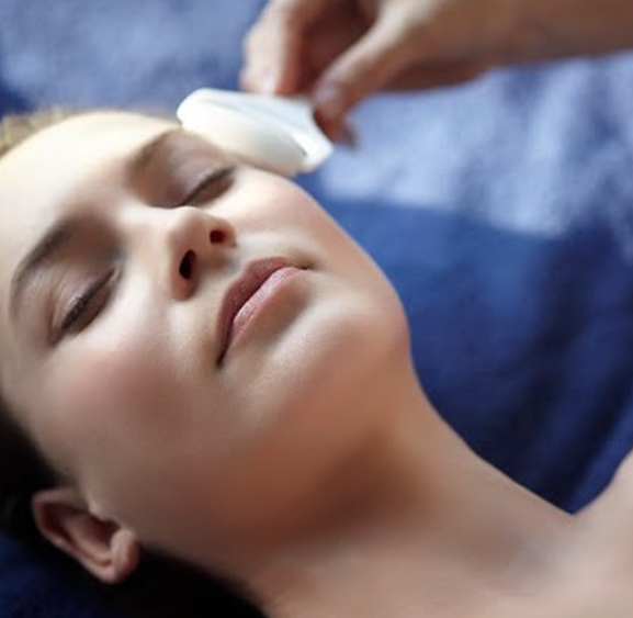 Soin Pionnier XMF "Soin jeunesse Globale visage-lèvre-décolleté" 1h15 image