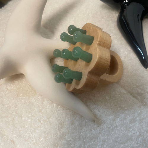 Peigne rond Aventurine by Líf Beauté - Massage du cuir chevelu & Énergie du cœur image