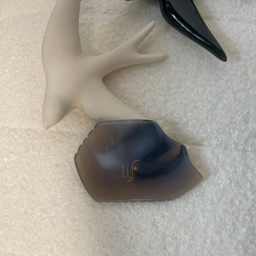 Gua Sha Agate Grise by Líf Beauté - Rituel d'Apaisement et d'Ancrage image