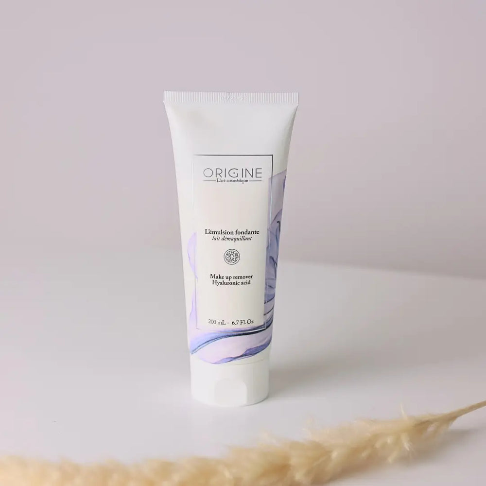L'émulsion fondante, lait démaquillant image