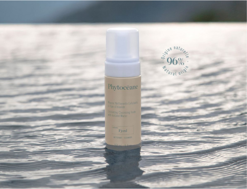 mousse exfoliante à l'eau d'islande image